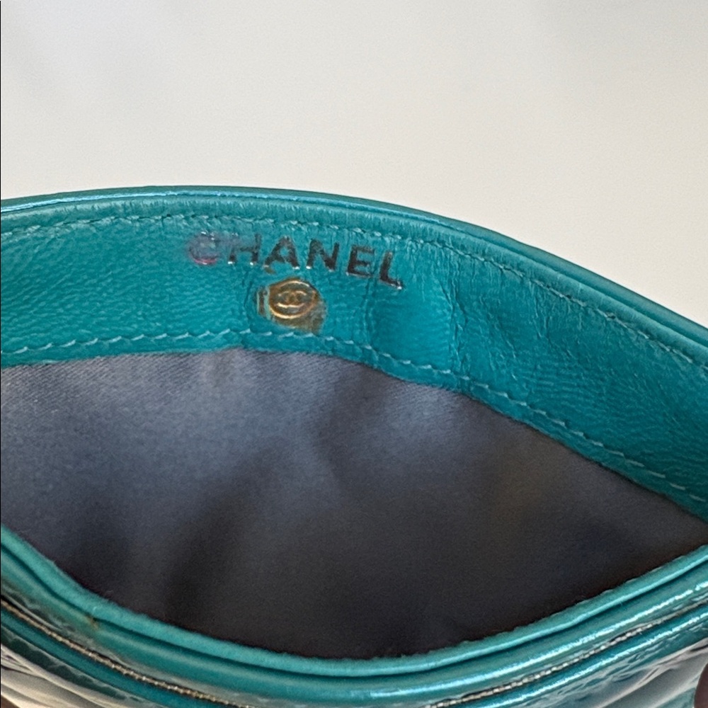 CHANEL Vintage Embossed Card Holder - Picture 7 of 8